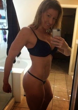 Fitness Wife Has Her Face Covered in Cum - 19 Photos 