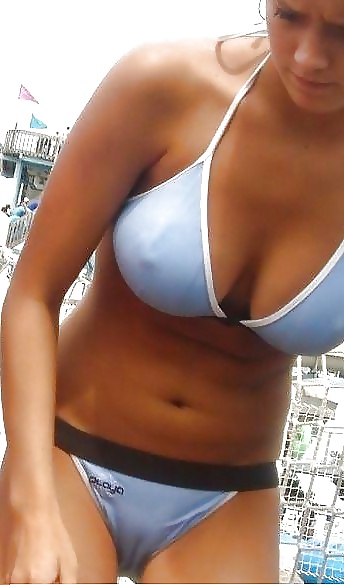 Free Candid Teen Bikini Cameltoe V photos