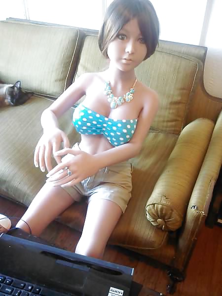 Free Nina chillin out. photos