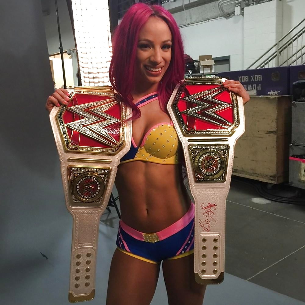 Sasha b. WWE Sasha Banks +18. Коска Ривз Саша Бэнкс. Саша Бэнкс и снуп дог. WWE Саша Бэнкс слитые.