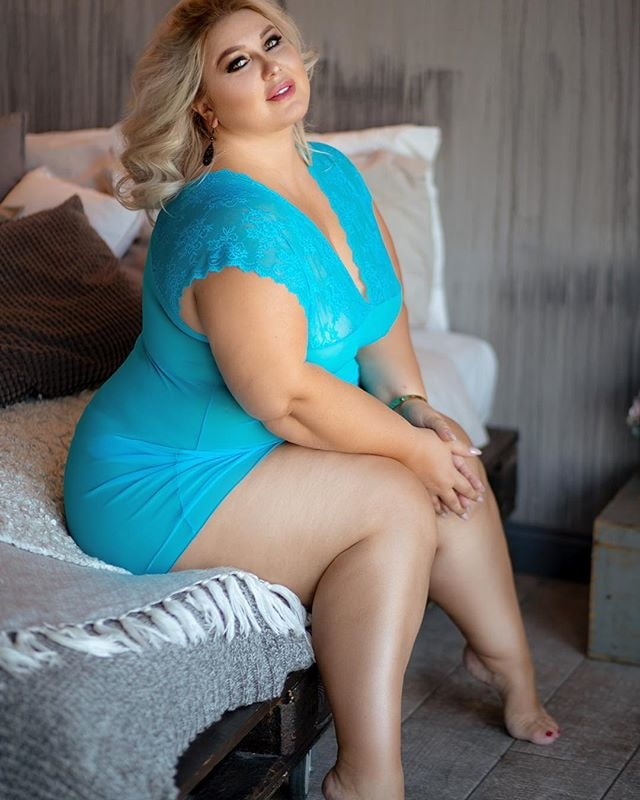 Бесплатное видео толстых русских женщин. Женщины с толстыми ляжками.