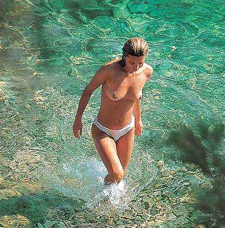Free Topless beach girls 1. photos