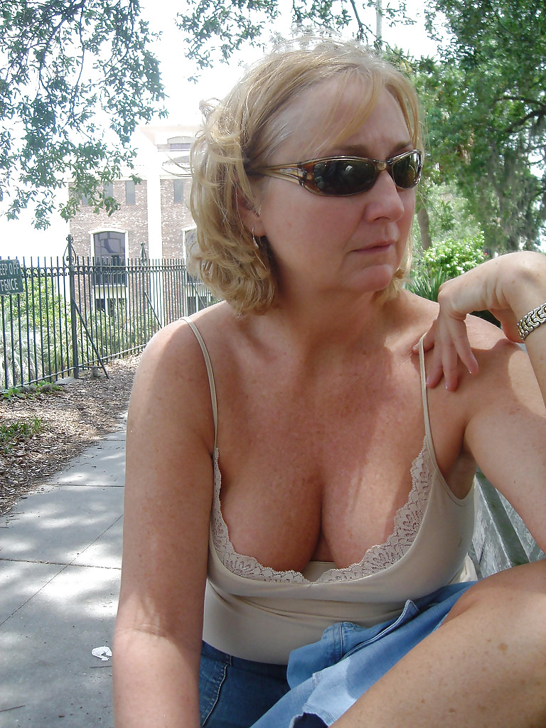Free Milf 690 photos