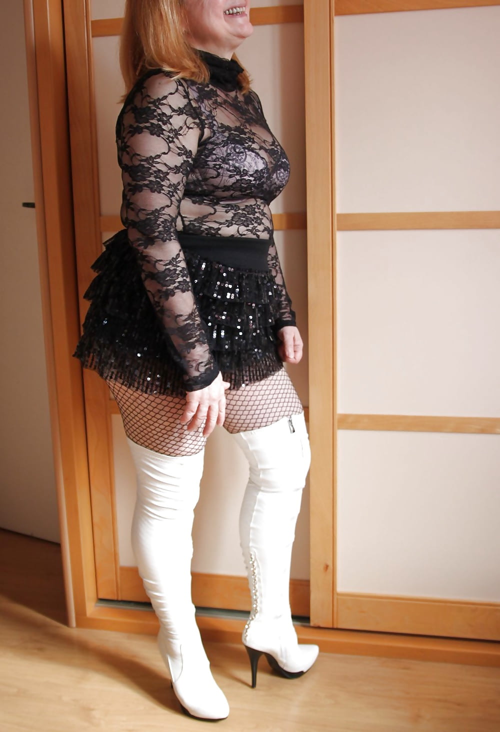 Free Julia en cuissardes blanches photos