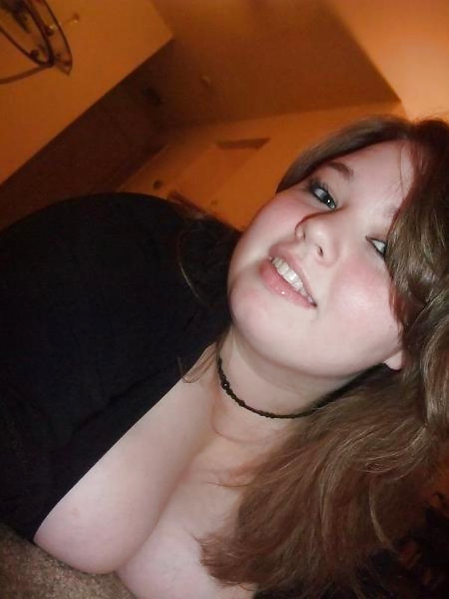 Free From Her SmutDates Private profile photos