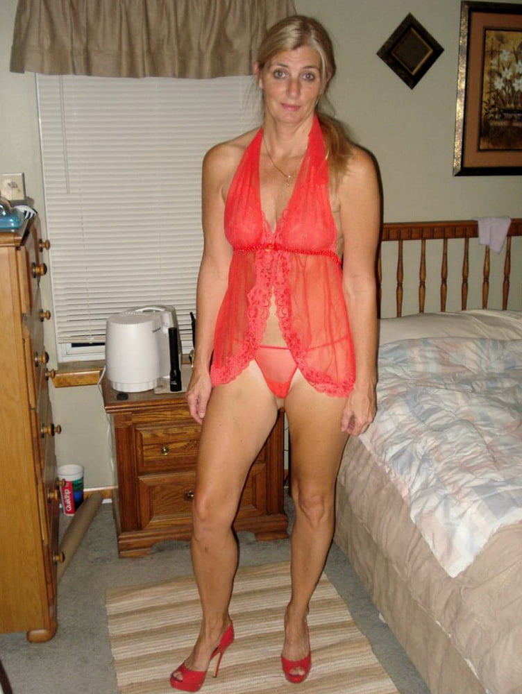 Exposed Leggy Texas Blonde Sandra - 90 Photos 