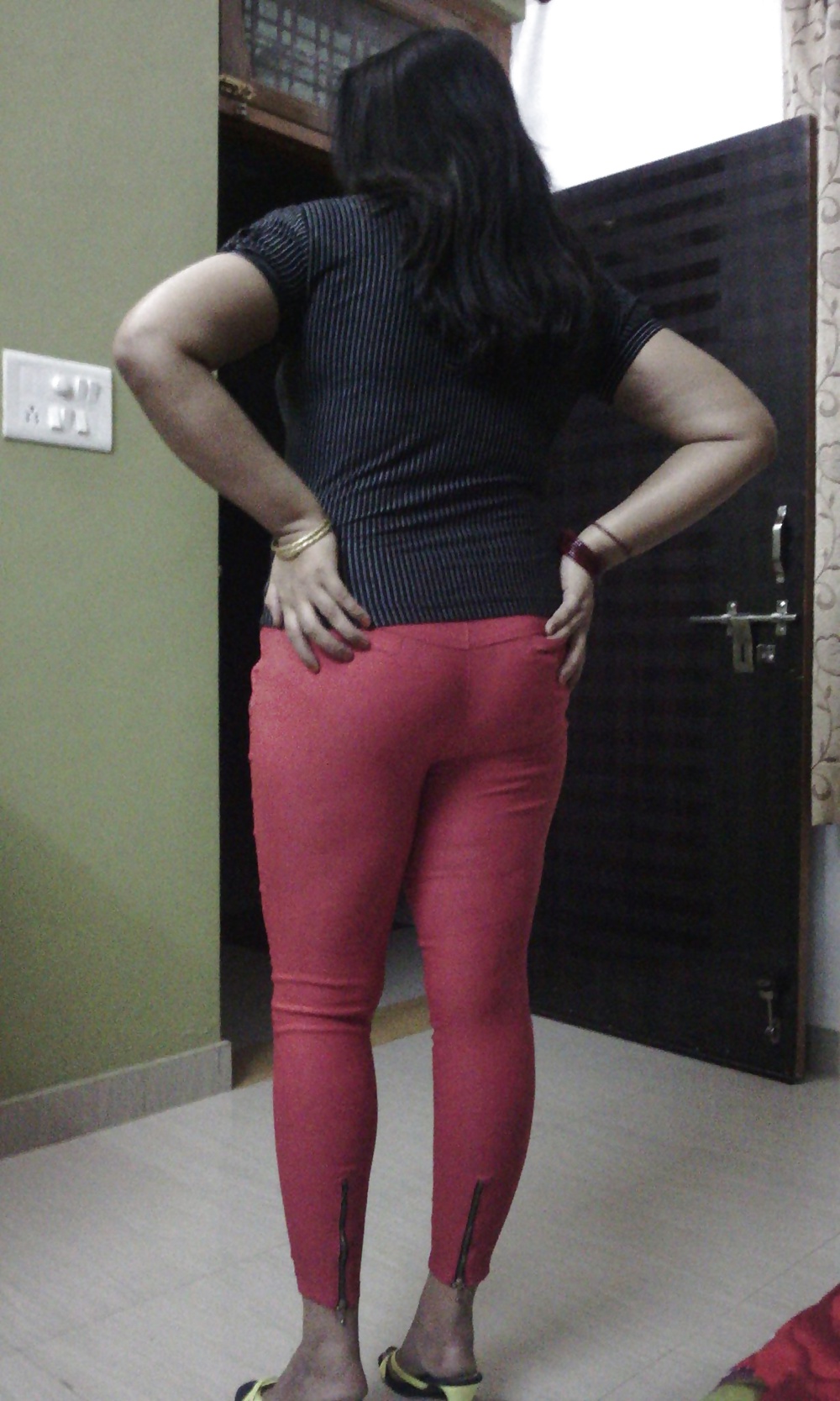 Free sexy indian rich aunty photos