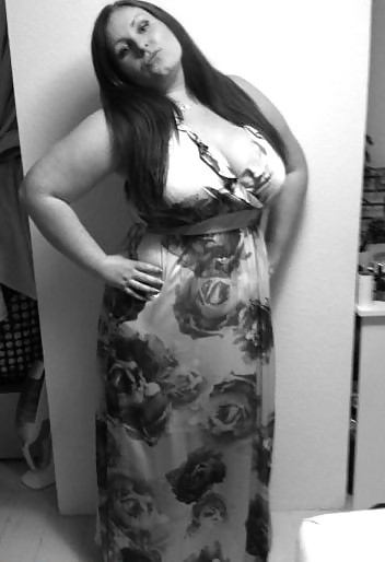 Free Busty Readhead Teenie photos