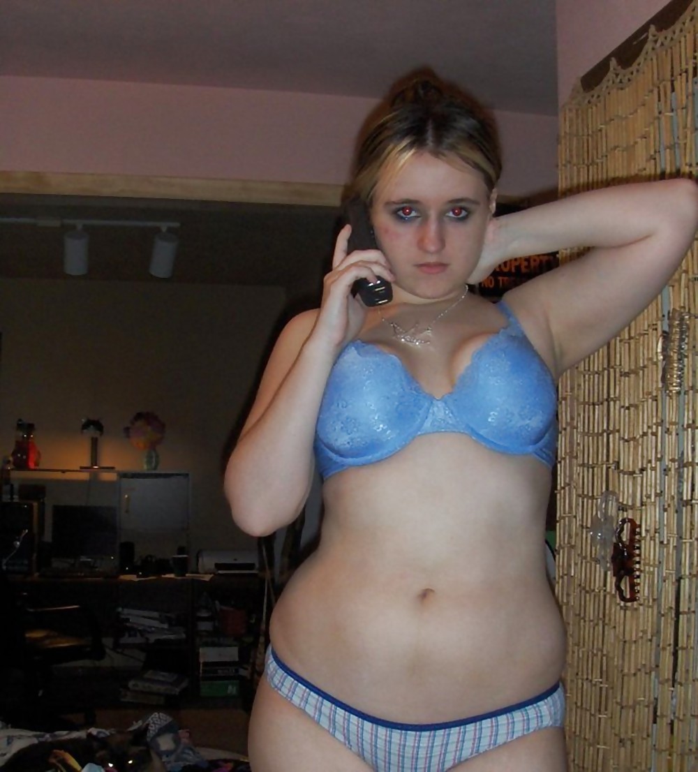 Free Pretty Amateur Christina 2 photos