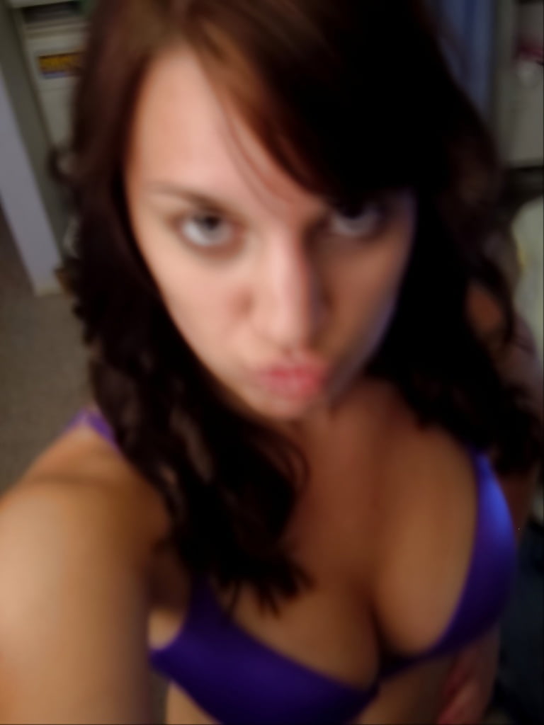 Free Priscilla Selfshots photos