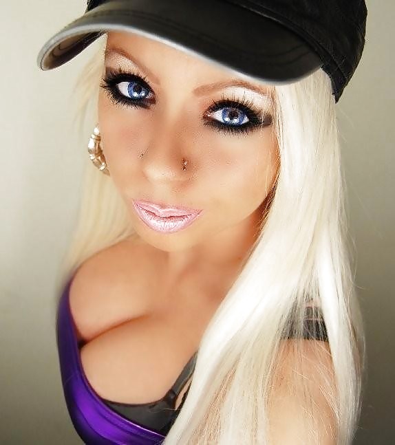 Free BIG BOOBIE BIMBOS photos