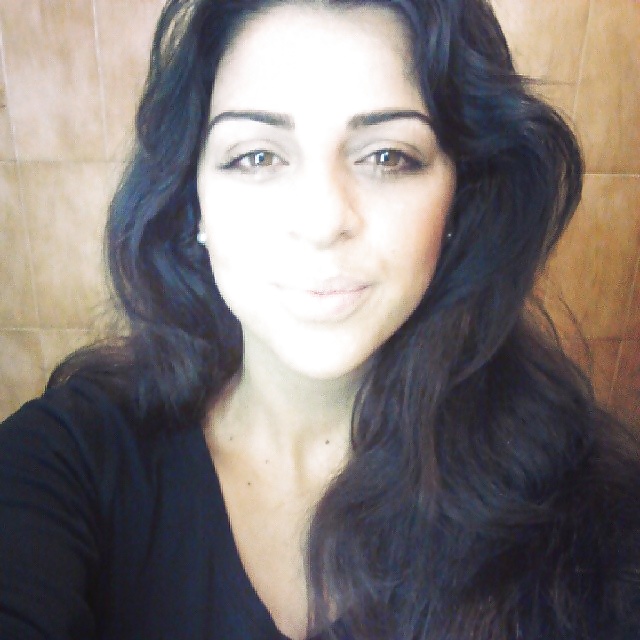 Free ARAB HOTTIE - 2 photos