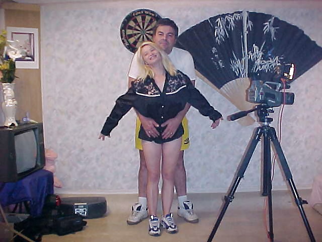 Free Blond teen Edith and Johny photos