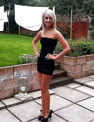 Free which one would you fuck ? Please comment photos