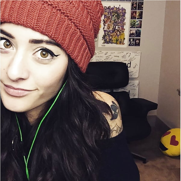 Free 2mgovercsquared Twitch photos