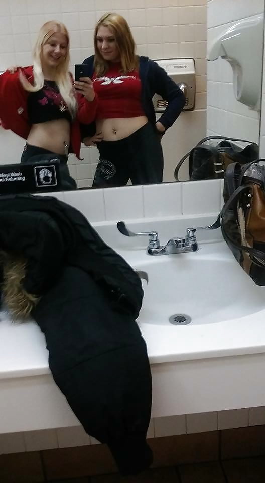 Free American skank photos