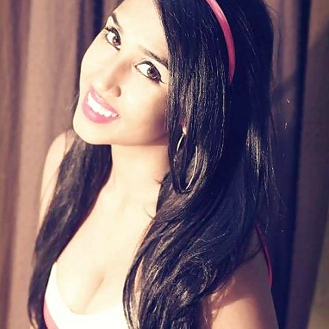 Free New Indian Hottie photos