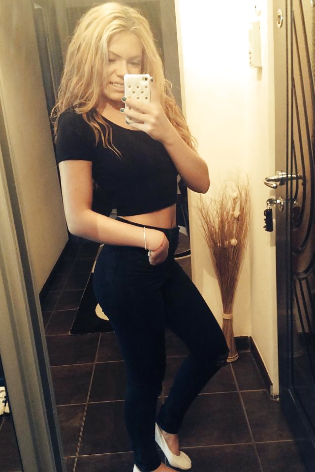 Free Teasing Teen 2 photos