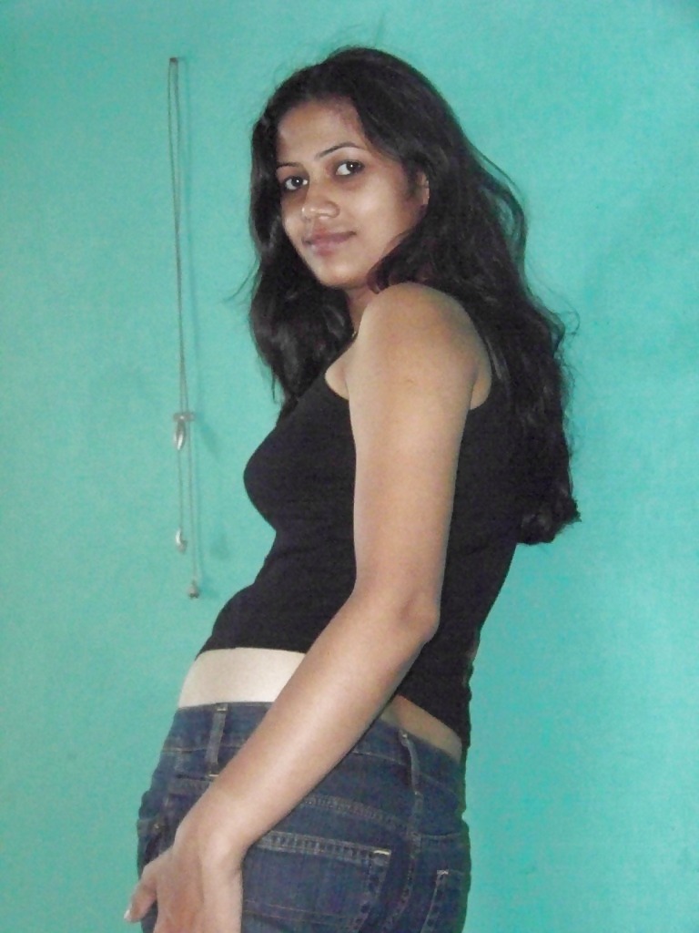 Free Cute Indian Jorhat College Girl + Video photos