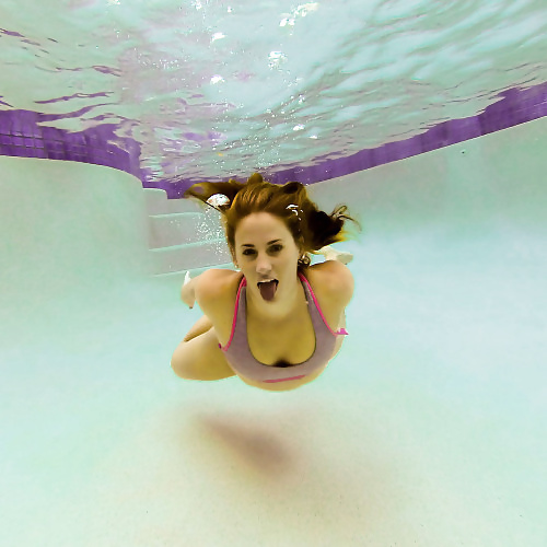 Free underwater voyeur photos