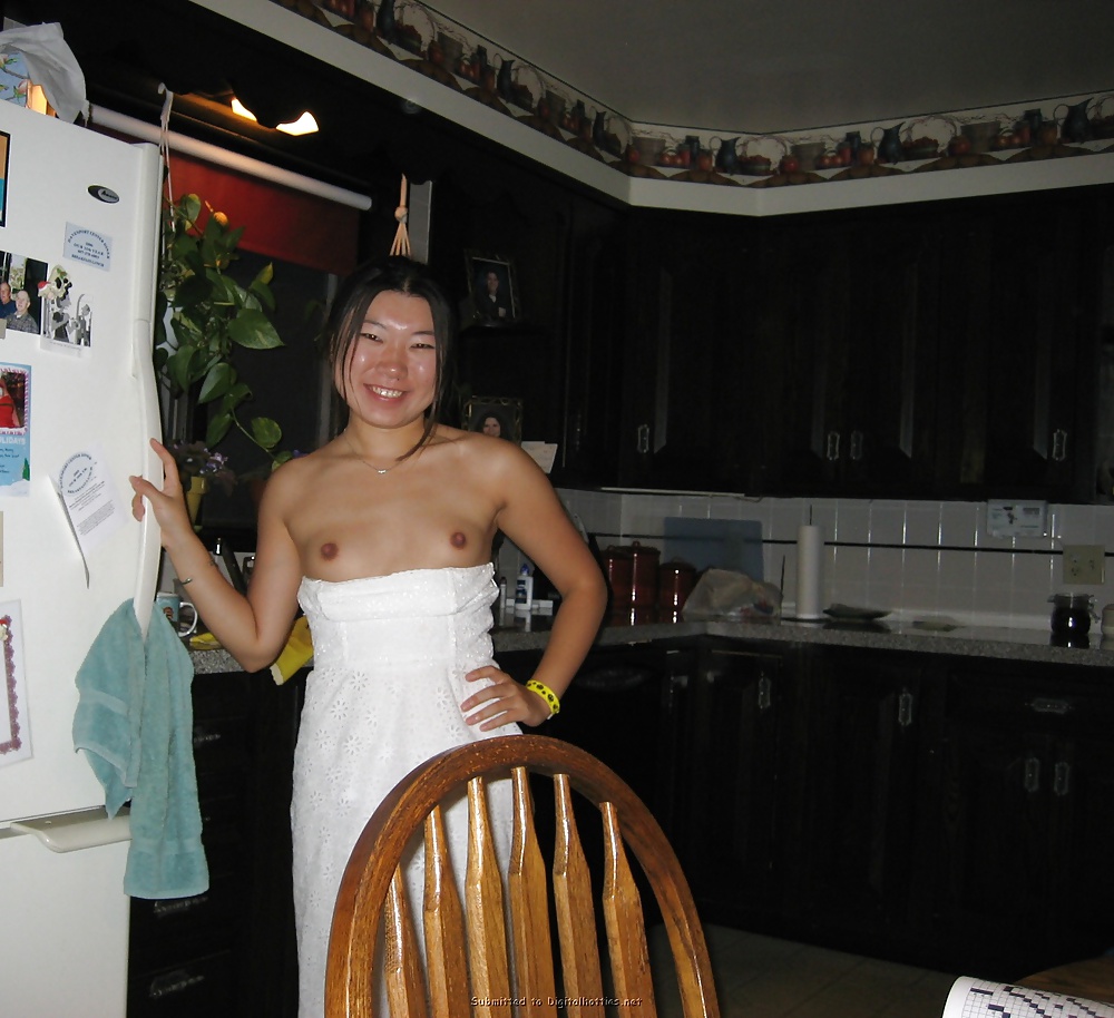 Free Asian amateur girlfriends photos