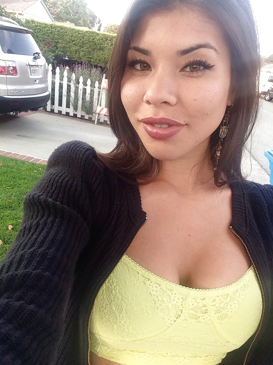 Free HOW WOULD YOU FUCK THIS LATINA TEEN photos