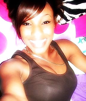 Free SmutDates Username 'MzzPlayb0y' photos