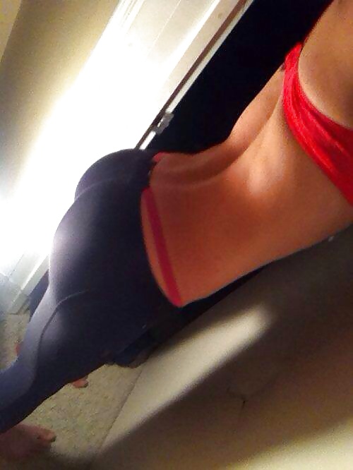 Free Yoga pants 15 photos