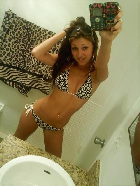 Free Hot Mirror Selfshots photos