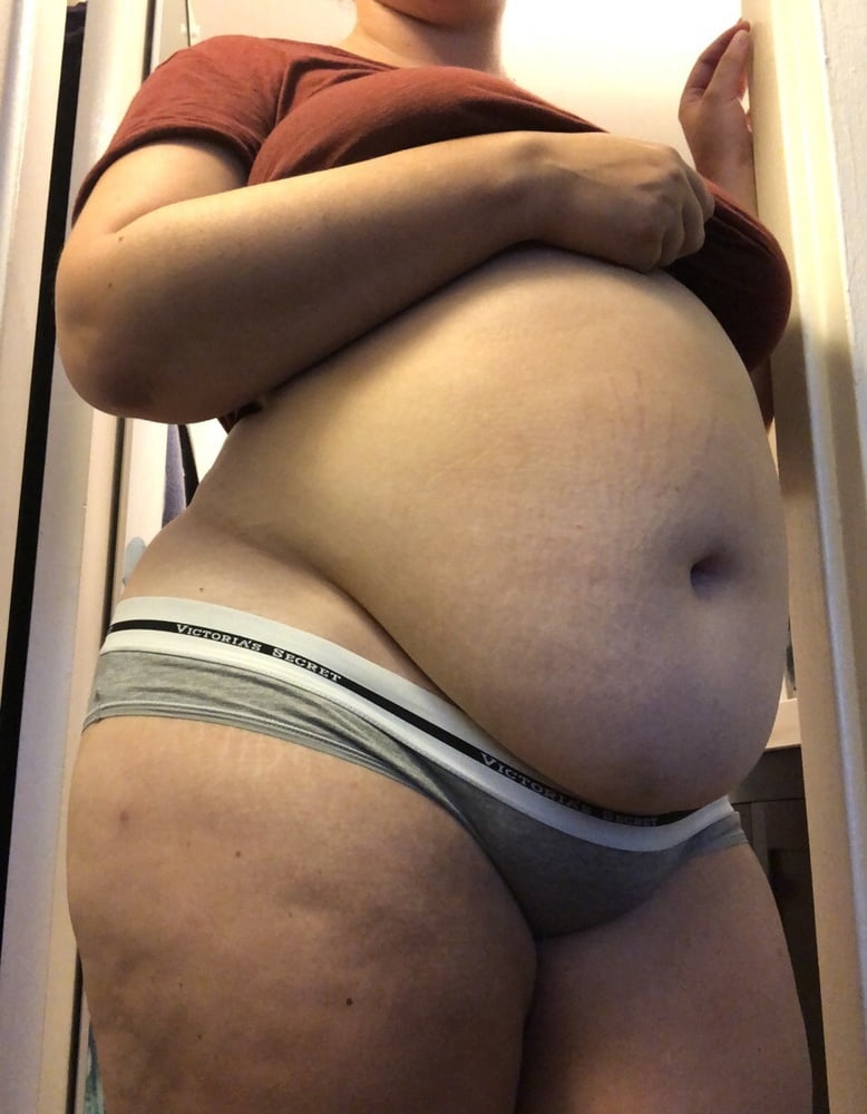 Bbw Stretch Marks And Flabby Bellies 39 Pics Xhamster 