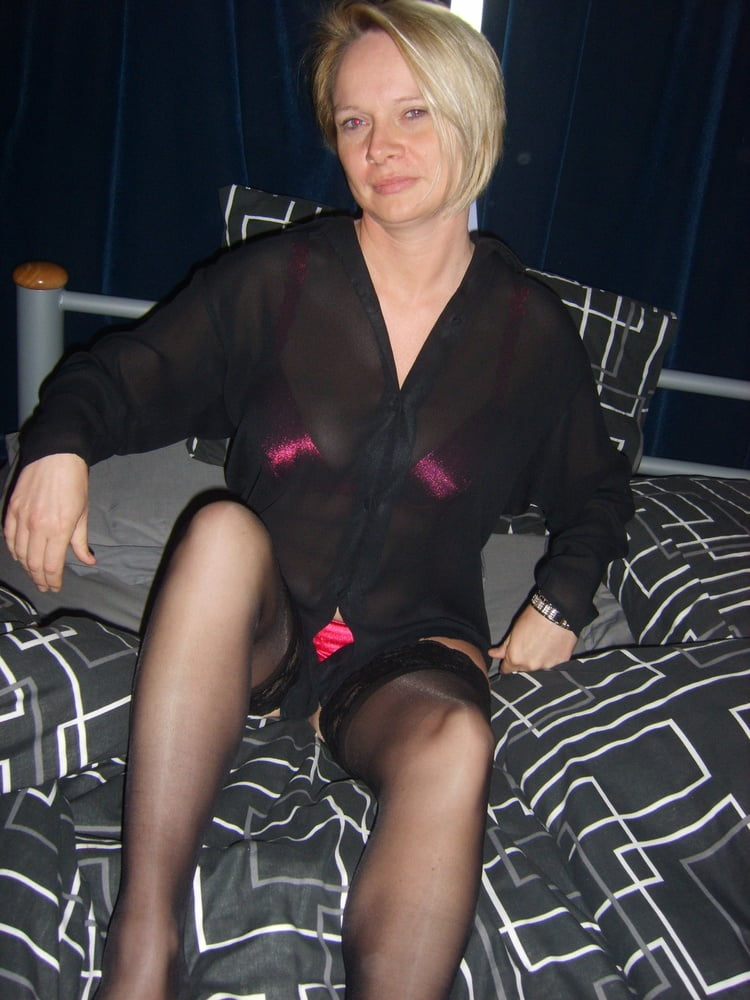 Free Big Tits Amateur Mature MILF - Wife - GILF - Granny photos