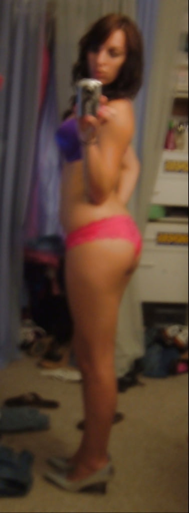 Free Priscilla Selfshots photos