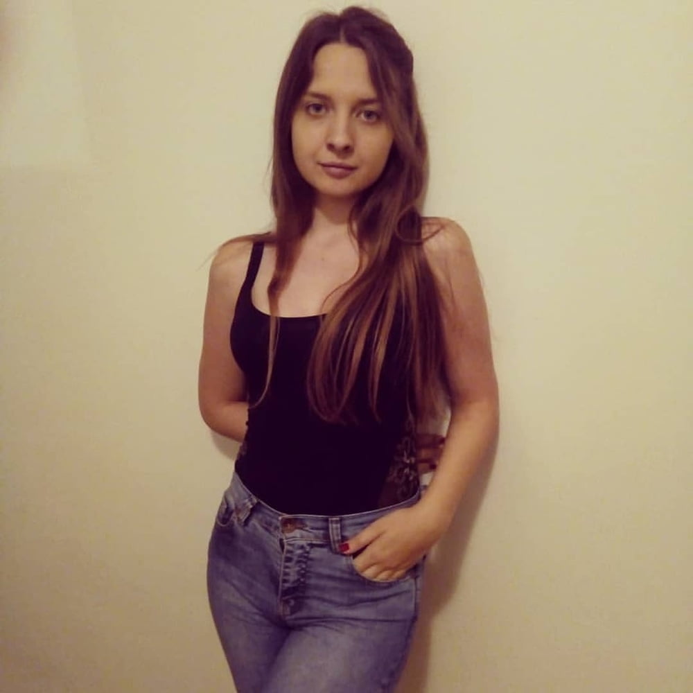 Free Serbian teen Milica Malenovic photos