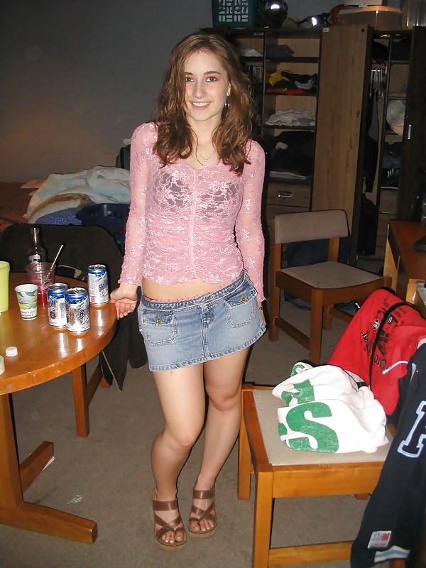 Free Some Amateur College Girl photos