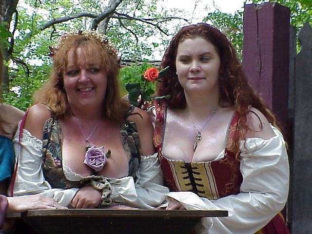 Free Faire Wenches photos