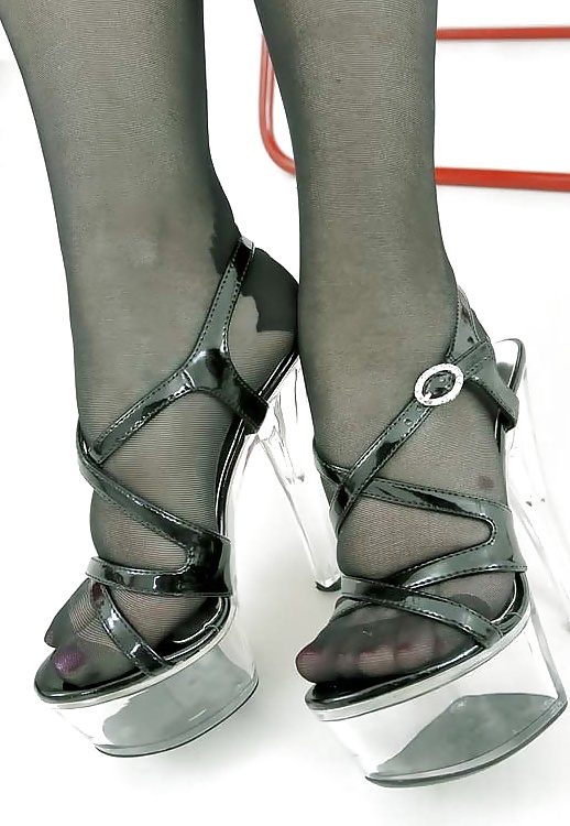 Free FEET IN HOSE 0 -bymn photos