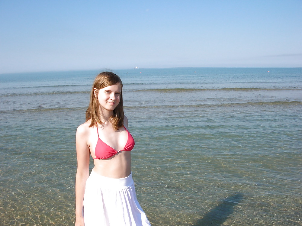 Free Beach Girl photos