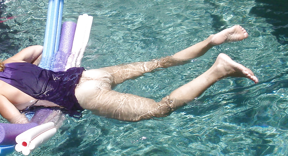 Free sequins at pool photos