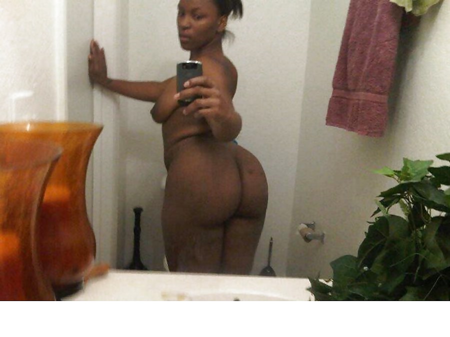 Free Ebony Shelf Shots 2 photos