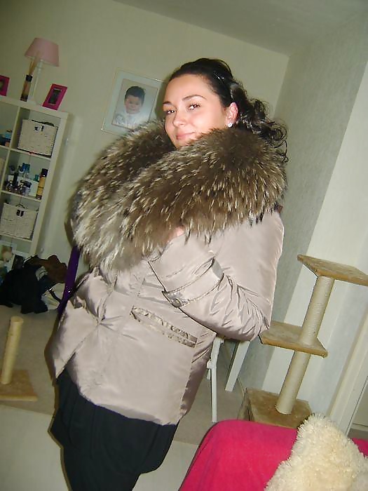 Free Amateur girls in fur photos