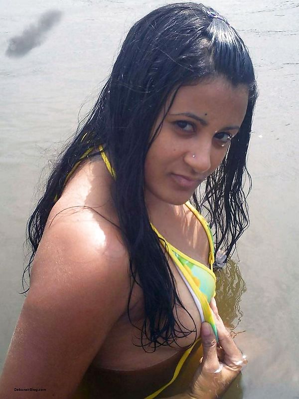 Free nude indian babe swimming photos