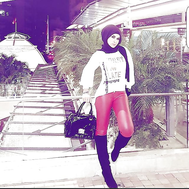 Free Arabic Sexy Bitch Hijab photos