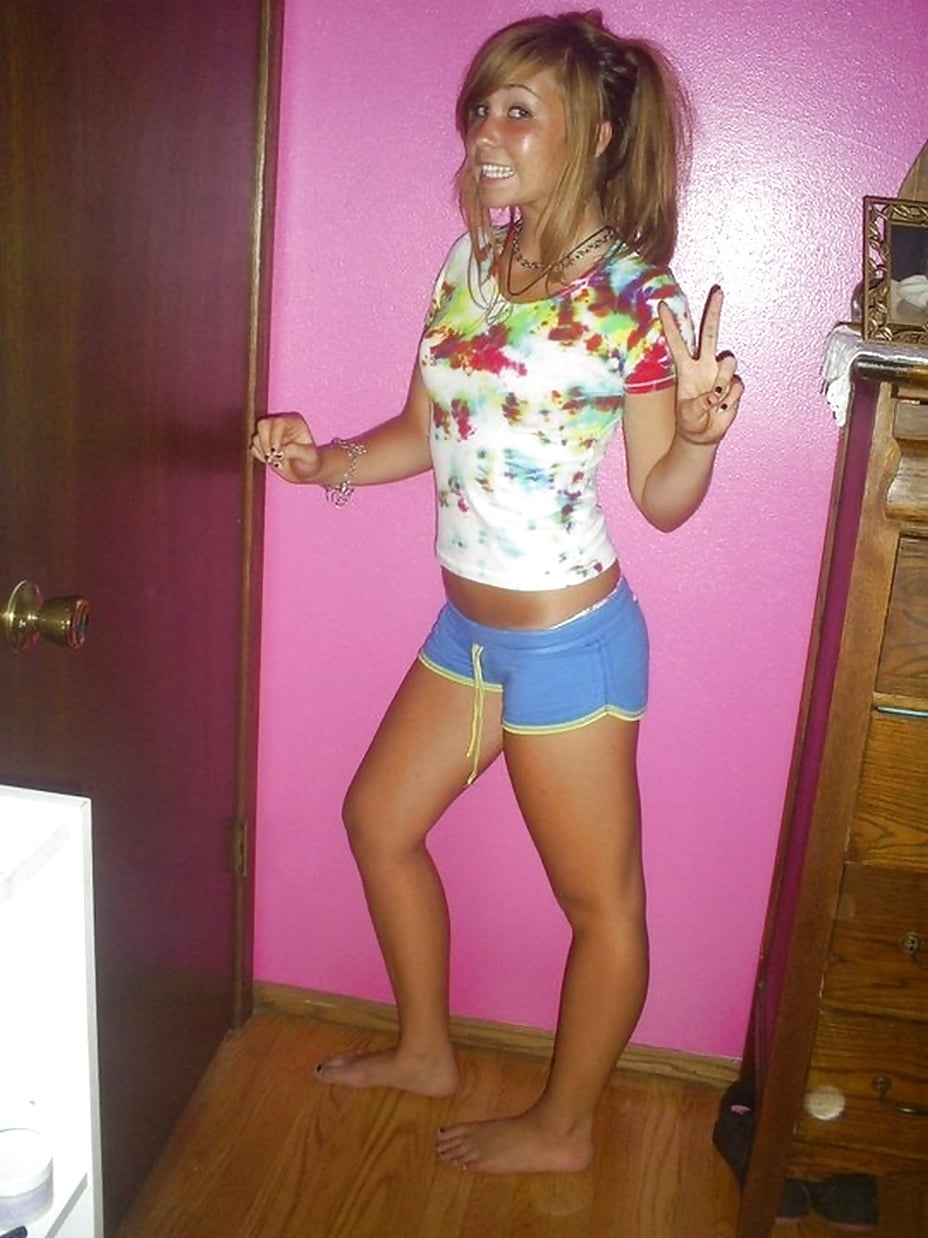 Free American Slut Bombshell photos