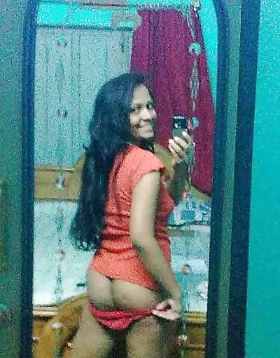 Free Indian selfshots nude in the mirror photos