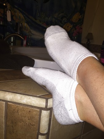 milf friend laura socks an feet