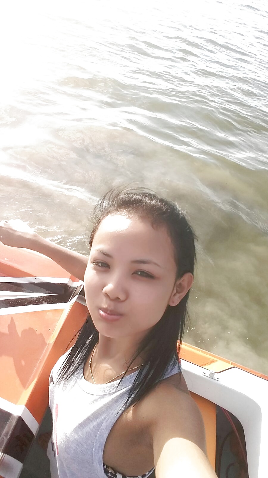 Free Cambodian 19 year old slut photos