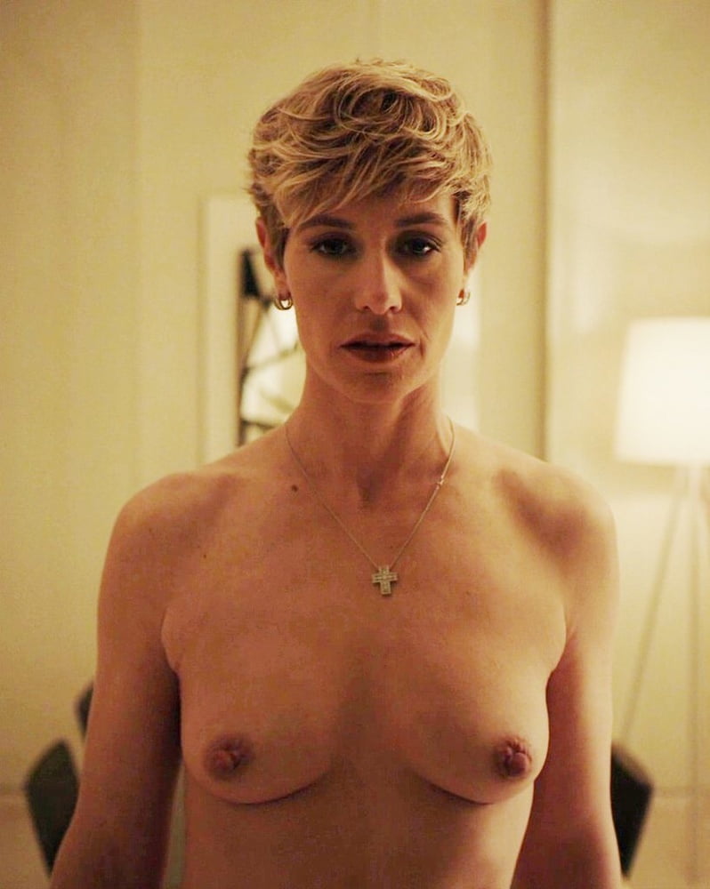 Guarda Cecile De France Nude Tits in the series The New Pope - immagini di ...