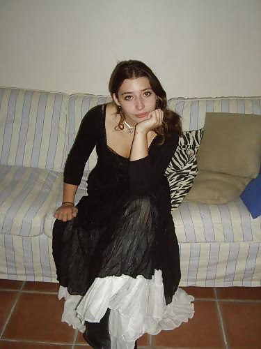 Free Cette salope n hesite pas a se faire payer photos