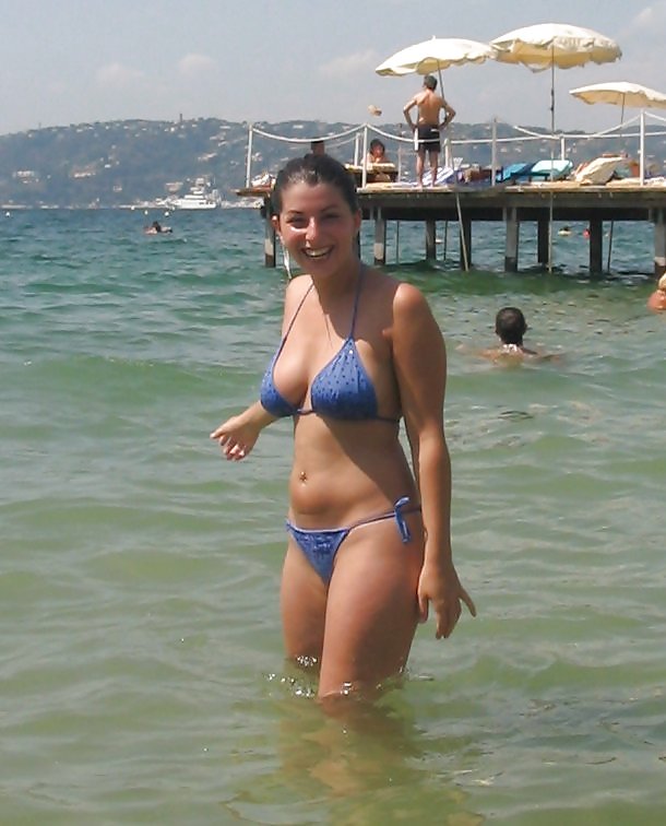 Free YOUNG BEACH GIRLS2 photos