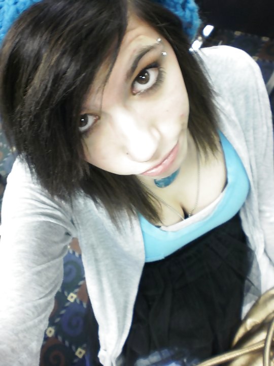 Free Amateur Roxy photos